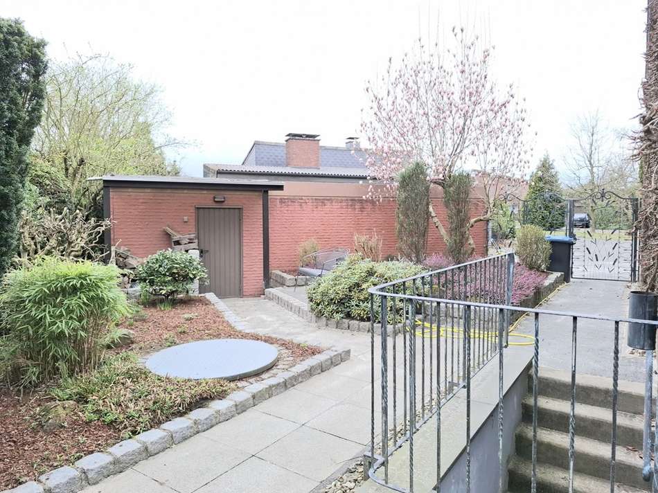 Garten u. Garage