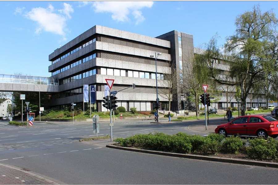 Bürogebäude in verkehrsgünstiger Lage zu vermieten!