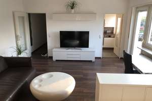 Helle, hochwertig möblierte 1-Zimmer-Wohnung mit Balkon in Bestlage der Mannheimer L-Quadrate – L11 20, 68161 Innenstadt/Jungbusch, Mannheim – Vorschaubild 1