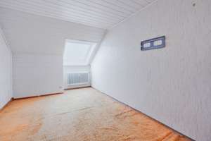 Charmante Dachgeschosswohnung in beliebter Lage von Neu-Ulm Pfuhl – Die vollständige Adresse der Immobilie erhältst du vom Anbieter., 89233 Neu-Ulm – Vorschaubild 7