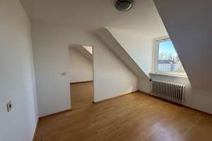 Helle 2-Zimmer-Dachgeschosswohnung 