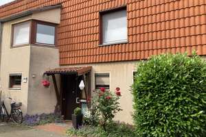 Kleines Haus mit kleinem Garten: Reihenmittelhaus in Hannover - Misburg Nord