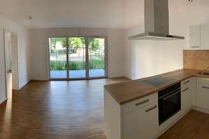 Wunderschöne 2-Zimmer-Wohnung mit Terrasse und Einbauküche in Erlangen