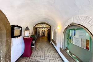 Ehemaliges Torhaus der Pfalz – historisches Wohn- und Geschäftshaus am Alten Kornmarkt – 93047 Innenstadt, Regensburg – Vorschaubild 7