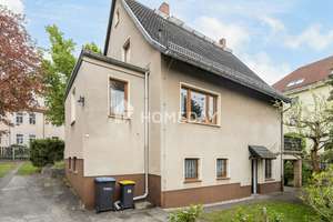 Ein Haus für viele Lebensentwürfe – fünf Zimmer auf zwei Ebenen – Die vollständige Adresse der Immobilie erhältst du vom Anbieter., 1109 Klotzsche (Stadtteil), Dresden – Vorschaubild 3