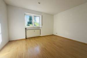 Charmante 2-Zimmer Wohnung mit Balkon, EBK und TG-Stellplatz – 85368 Moosburg an der Isar – Vorschaubild 4