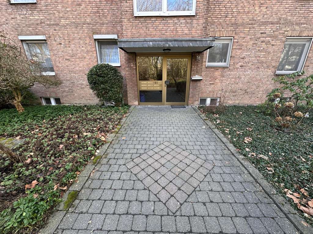 Immobilie in Kempen - Modernisierte 3-Zimmer-Eigentumswohnung mit Loggia im Kempener Norden - Bild 2