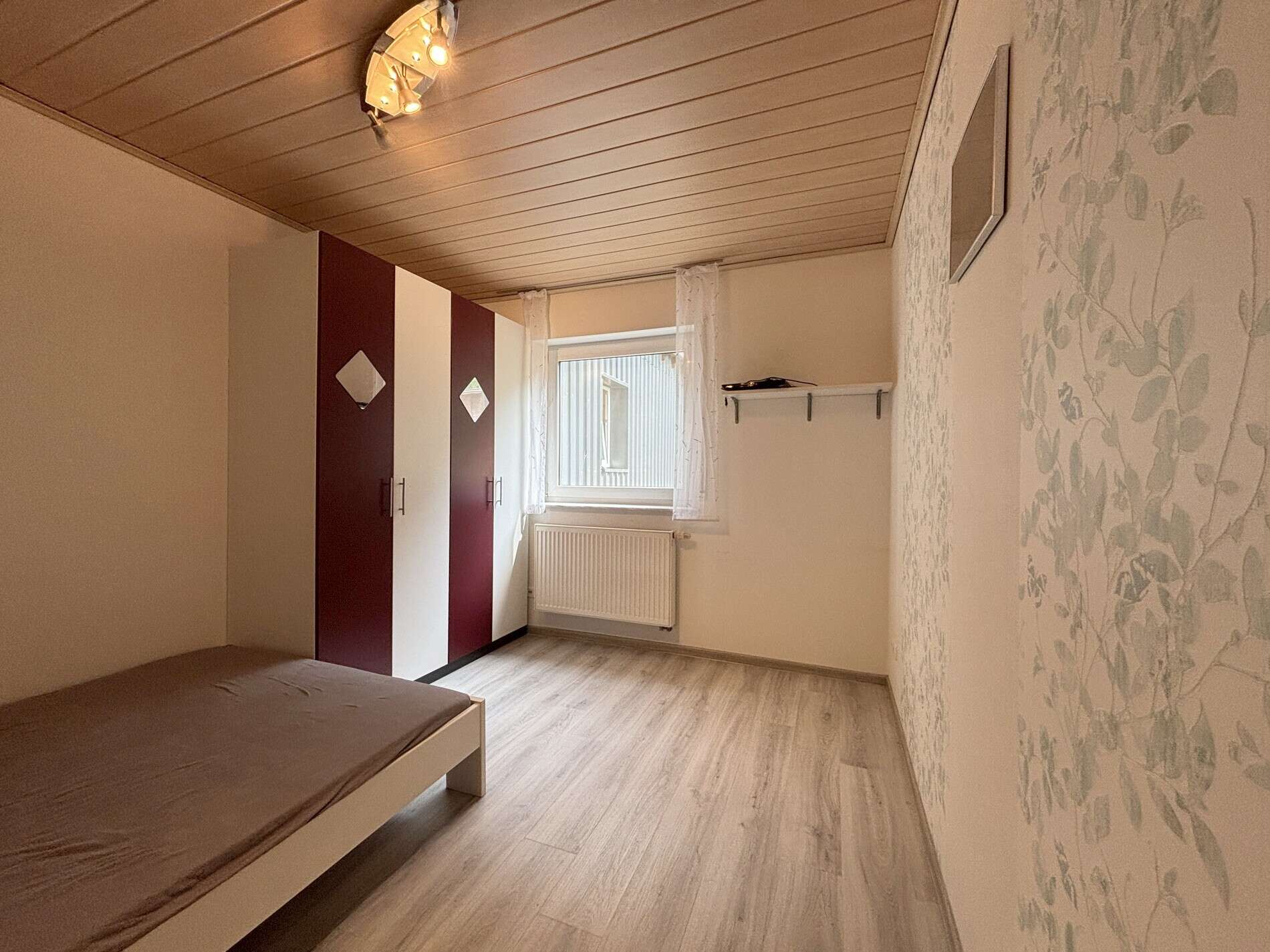 Immobilie in Lohra - Ihr Rückzugsort am Feldrand–Mehrfamilienhaus mit Garten, Pool und Sauna in Lohra-Kirchvers - Bild 3