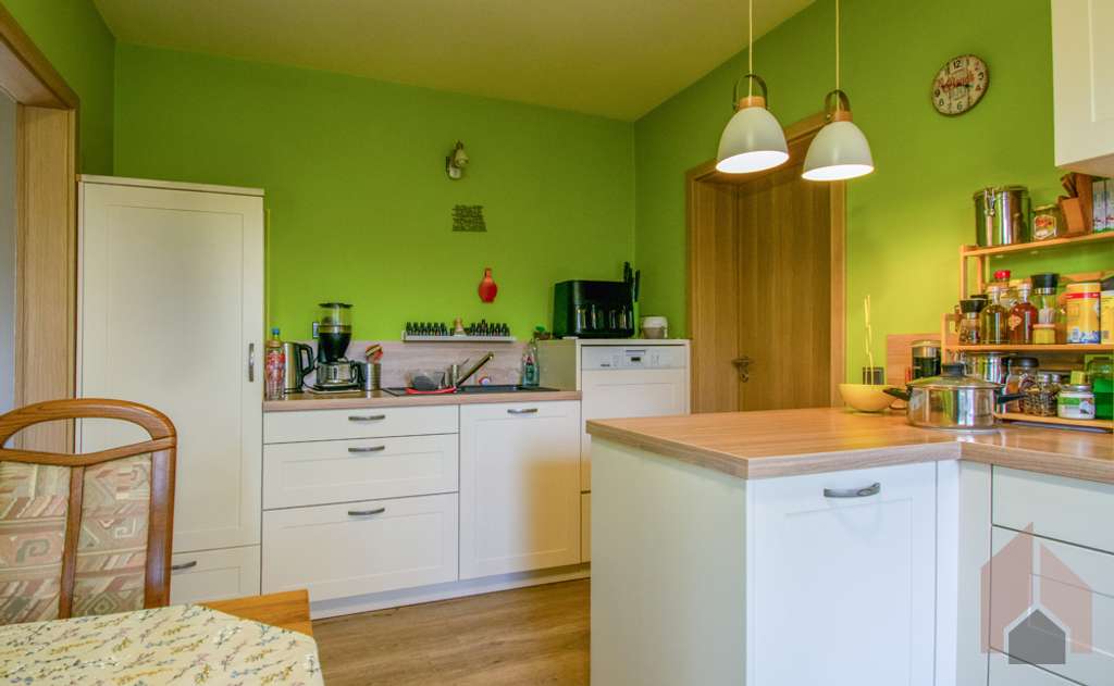 Immobilie in Ruppichteroth - Viel Platz, viele Möglichkeiten: Modernisiertes Haus mit separater Wohnebene & Garten - Bild 4