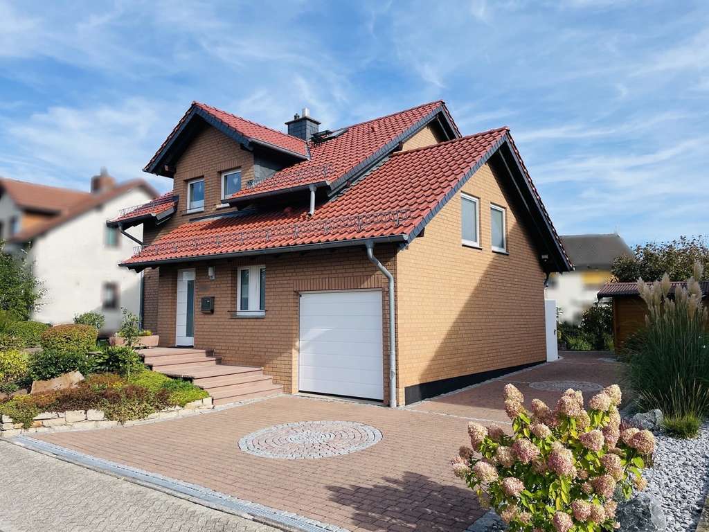 Immobilie in Grebenstein - Gepflegtes Einfamilienhaus in schöner Wohnlage von Grebenstein - Bild 0