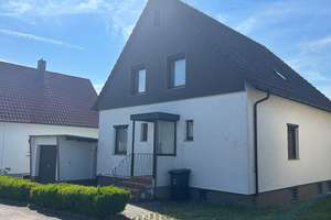 Nufringen: "Rarität, nicht nur für Autobastler" Einfamilienhaus mit Nebengebäude und Hebebühne! – Die vollständige Adresse der Immobilie erhältst du vom Anbieter., 71154 Nufringen – Vorschaubild 3