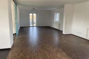 Rot am See:  Stilvoll saniertes Einfamilienhaus mit 2. Einheit-großzügigen Flächen und vielseitigen  – Die vollständige Adresse der Immobilie erhältst du vom Anbieter., 74585 Rot am See – Vorschaubild 9