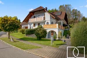 Herrschaftlich & Energieeffizient! Großzügiges Einfamilienhaus in idyllischer Alleinlage mit ELW! – Die vollständige Adresse der Immobilie erhältst du vom Anbieter., 91236 Alfeld – Vorschaubild 1