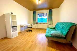 Ansprechende 3-Zimmer-Wohnung mit Balkon und EBK in UNI-Nähe  – Brucknerstraße 10, 38106 Braunschweig – Vorschaubild 1