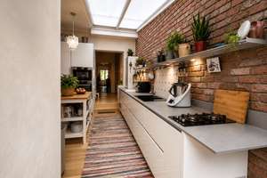 Exklusives Wohnen auf zwei Ebenen – stilvolle Erdgeschosswohnung mit Privatgarten – Die vollständige Adresse der Immobilie erhältst du vom Anbieter., 51147 Wahnheide, Köln – Vorschaubild 4