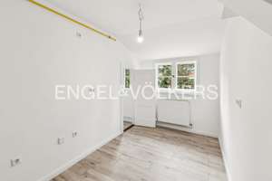 Modernisierte 2-Zimmer-Dachgeschosswohnung in begehrter Lage von Berlin-Lichterfelde – Die vollständige Adresse der Immobilie erhältst du vom Anbieter., 12209 Lichterfelde, Berlin – Vorschaubild 7