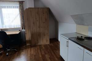  Gemütliches, möbliertes Dachgeschoss-Apartment mit Stellplatz in Erlangen-Büchenbach – Die vollständige Adresse der Immobilie erhältst du vom Anbieter., 91056 Büchenbach West, Erlangen – Vorschaubild 7