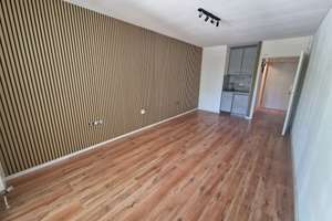 Stilvoll modernisiert: Studentenappartement 1-Zimmer mit Balkon und EBK – Tumblingerstraße 56, 80337 Am Schlachthof, München – Vorschaubild 3