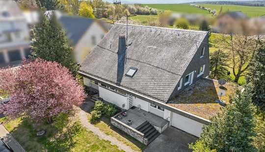 Bild von Top gepflegtes Einfamilienhaus mit Einliegerwohnung und großem Garten! Einziehen und Wohlfühlen!