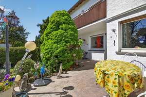 Grosse 3-Familien-Doppelhaushälfte mit Doppelgarage auf pflegeleichtem Grundstück – Die vollständige Adresse der Immobilie erhältst du vom Anbieter., 76135 Beiertheim-Bulach, Karlsruhe – Vorschaubild 5