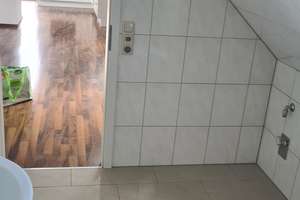 Helle 2-Zimmer Dachgeschosswohnung in Augsburg/Pfersee – Die vollständige Adresse der Immobilie erhältst du vom Anbieter., 86157 Pfersee-Süd, Augsburg – Vorschaubild 11
