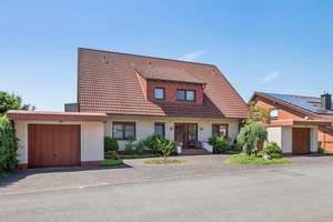 Zweifamilienhaus mit idyllischem Garten und Ausbaureserve – Die vollständige Adresse der Immobilie erhältst du vom Anbieter., 32825 Blomberg – Vorschaubild 2