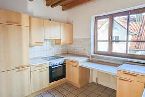 Gemütliches Ambiente mit Dachstudio + 3 Zimmer Wohnung, Stellplatz, Einbauküche – Laimgrubenstraße 12, 85051 Münchener Straße, Ingolstadt – Vorschaubild 4