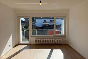 Wohnen im Grünen! 3-Zimmer-Wohnung mit Balkon in Wuppertal-Ronsdorf – Edmund-Strutz-Weg 17, 42369 Ronsdorf, Wuppertal – Vorschaubild 1