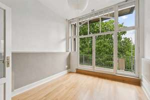 Gründerzeit-Altbau – bezugsfreie 4-Zimmer-Wohnung mit Balkon im Herzen der Bonner Südstadt – Die vollständige Adresse der Immobilie erhältst du vom Anbieter., 53113 Südstadt, Bonn – Vorschaubild 2