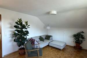 Wohnen in Tübingen: Dachgeschosswohnung mit 75 m² in ruhiger Lage – Hornkopfstraße 23, 72070 Hagelloch, Tübingen – Vorschaubild 4