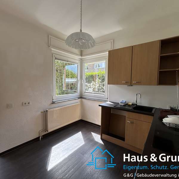 *** charmante 2-Zimmer-Wohnung - Burtscheid - mit Garten und Garage ***