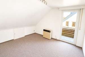 Große Maisonettewohnung (135 qm) in Top-Halbhöhenlage * 3 Balkone * 2 Garagen * Garten – Die vollständige Adresse der Immobilie erhältst du vom Anbieter., 70327 Wangen, Stuttgart – Vorschaubild 4