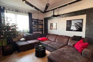 Großzügige 4 Zimmer Wohnung mit Wintergarten, Balkon und hochwertiger Einbauküche – Die vollständige Adresse der Immobilie erhältst du vom Anbieter., 12627 Hellersdorf, Berlin – Vorschaubild 7