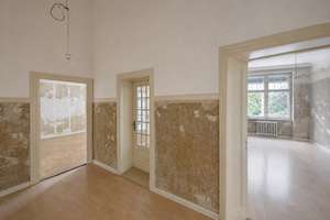 5 Zimmer auf 146 qm Altbau-Whg in der Ellwanger Straße unfern S-Bhf Südende