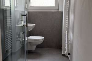 Frisch renovierte 3-Zimmer-Wgh. mit ca. 65 m² – neues Bad, moderne Fliesen & viel Gestaltungsmögl.