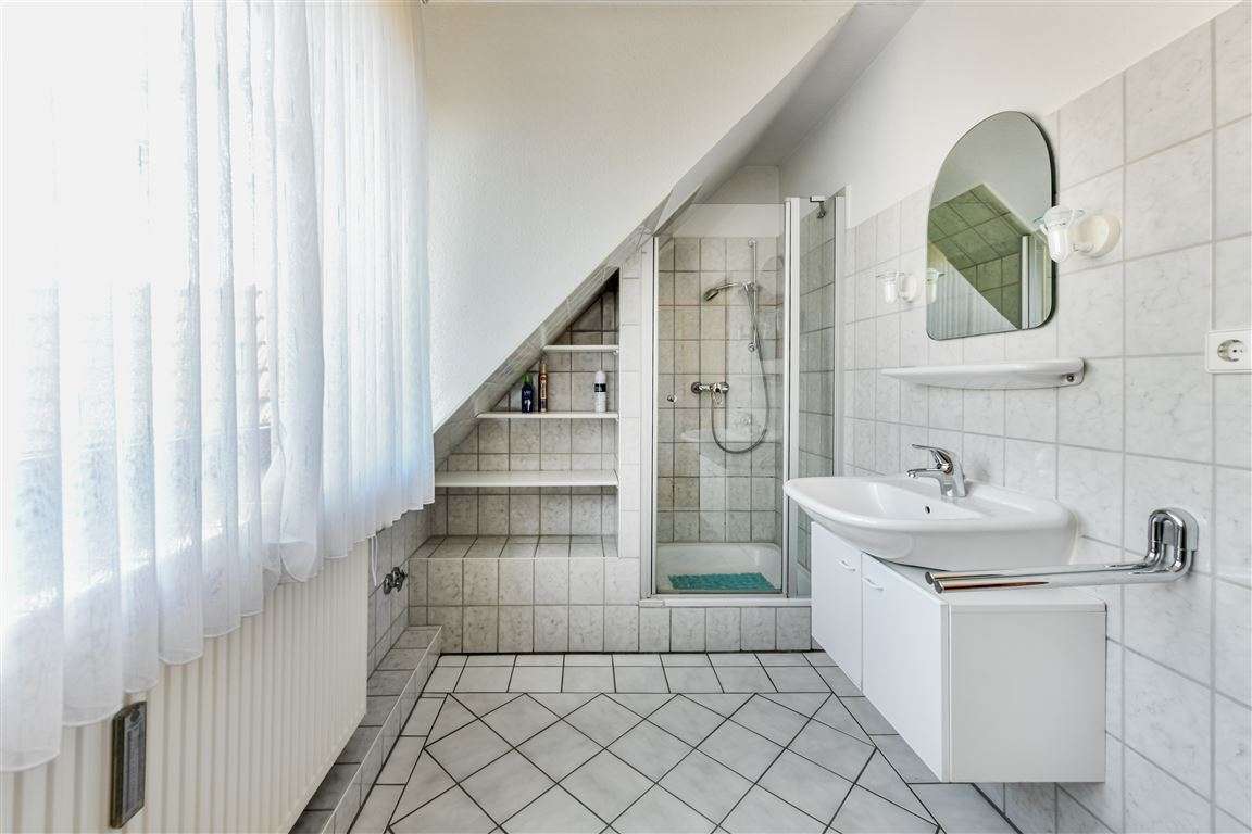 Immobilie in Lütjensee - Gartenliebhaber aufgepasst! DHH mit großem Garten für 2 Personen - Bild 2