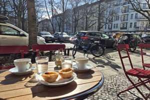 BESICHTIGUNGEN JETZT im Bötzowkiez: 2 tolle Zimmer, Holzparkett, Frühstücks-Balkon & coole Lage – Die vollständige Adresse der Immobilie erhältst du vom Anbieter., 10407 Prenzlauer Berg, Berlin – Vorschaubild 2