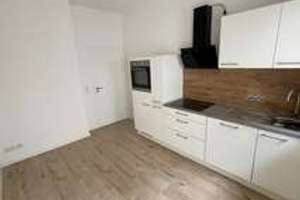 moderne 3-Raum-Wohnung mit Terrasse und Einbauküche