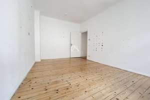 ALTBAUCHARME MIT POTENZIAL: 2-ZIMMER-WOHNUNG MIT BALKON IM 4.OG IN WILMERSDORF I PROVISIONSFREI – Mecklenburgische Straße 87/88, 10713 Wilmersdorf, Berlin – Vorschaubild 9