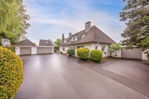 Ihr Familienparadies in Ehringhausen: Viel Platz, eigener Pool & Sauna – Die vollständige Adresse der Immobilie erhältst du vom Anbieter., 42859 Ehringhausen, Remscheid – Vorschaubild 28