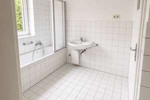 Ihr neues Zuhause im Erdgeschoss ! Haus im Haus Charakter mit ca.162 m² und 6 Zimmern – Die vollständige Adresse der Immobilie erhältst du vom Anbieter., 47058 Duissern, Duisburg – Vorschaubild 16