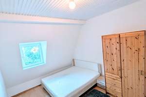 Wohnen mit Charakter: 2-Zimmer-Wohnung in Düsseldorf-Eller – Vennhauser Allee 42, 48229 Eller, Düsseldorf – Vorschaubild 1