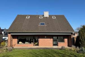 Solides freistehendes EFH mit zwei Garagen – Die vollständige Adresse der Immobilie erhältst du vom Anbieter., 41464 Stadionviertel, Neuss – Vorschaubild 1