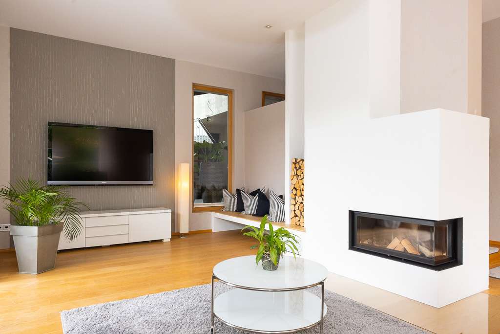 Immobilie in Hilders - Goldener Herbst, Gemütlicher Winter – Ihr Zuhause mit Kamin und Charakter. - Bild 2