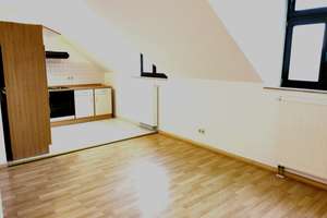 1 R.Whg. Chemnitz Kaßberg , Lift, lichtdurchflutet, Laminat, Bad mit Dusche, Küche mit Fenster, – Franz-Mehring-Straße 2, 9112 Kaßberg, Chemnitz – Vorschaubild 11