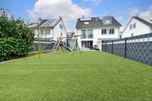 Hier ist das Nest schon gemacht!
Neuwertige DHH für Familien mit großem Sonnengarten. – Essen – Vorschaubild 14