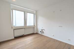 Perfekte Mischung aus ruhigem Innenhof und Blick ins Grüne | Kernsanierte 2,5-Zimmer-Loggia-Wohnung – 40239 Düsseltal, Düsseldorf – Vorschaubild 6