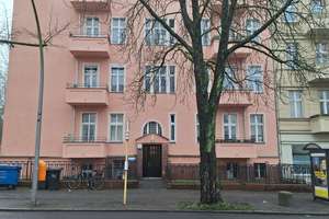 Vermietete 3-Zimmer Altbauwohnung mit Balkon