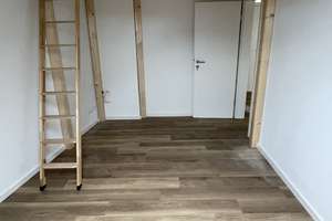 WG-Zimmer in renovierter Dachgeschosswohnung in bester Lage! – Die vollständige Adresse der Immobilie erhältst du vom Anbieter., 53115 Poppelsdorf, Bonn – Vorschaubild 3