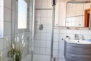 Wunderschöne Dachgeschosswohnung mit Kaminofen, zwei Balkonen und viel Privatsphäre in Reutlingen – Die vollständige Adresse der Immobilie erhältst du vom Anbieter., 72762 Reutlingen-Mitte, Reutlingen – Vorschaubild 18